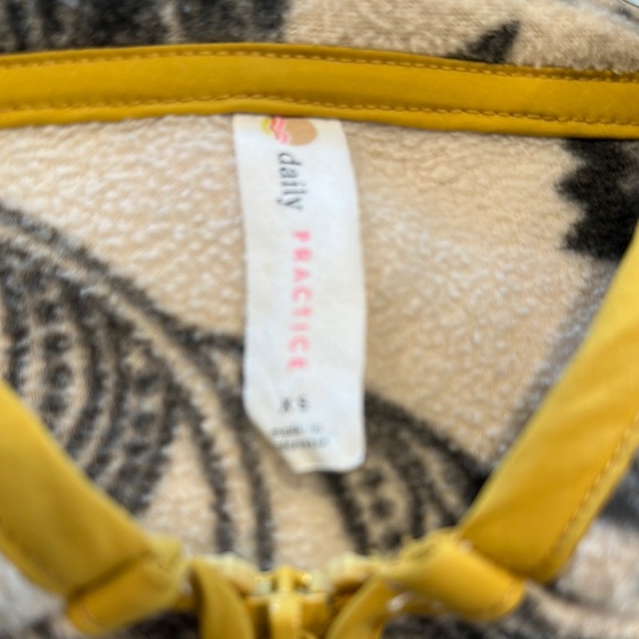 Daily Practice Anthropologie Floral Fleece Oversized Hooded Jacket SIZE XS EUC - Picture 3 of 3